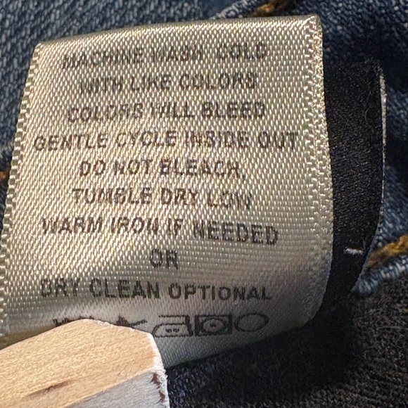 Flying Monkey Platinum Distressed Women’s Denim Shorts - Picture 7 of 7